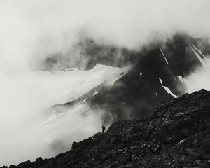 Preview wallpaper mountains, peak, silhouette, bw, loneliness