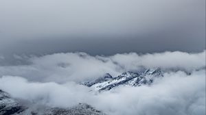 Preview wallpaper mountains, peak, sky, fog, clouds