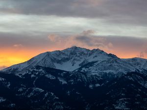 Preview wallpaper mountains, peak, snow, clouds, nature