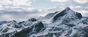 Preview wallpaper mountains, peak, snow, snowy, sky, clouds