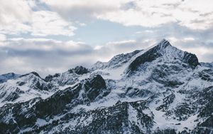 Preview wallpaper mountains, peak, snow, snowy, sky, clouds