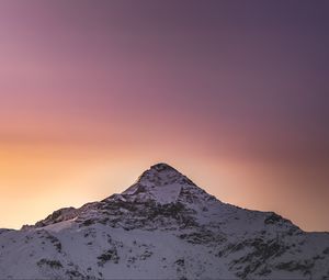 Preview wallpaper mountains, peak, snow, snowy, sunset