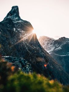 Preview wallpaper mountains, peak, sun, sunlight, landscape