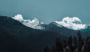 Preview wallpaper mountains, peaks, clouds, trees, landscape