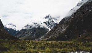 Preview wallpaper mountains, peaks, clouds, snow