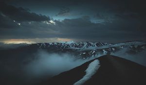 Preview wallpaper mountains, peaks, fog, twilight, clouds, height