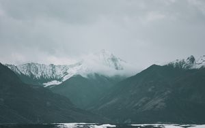 Preview wallpaper mountains, peaks, fog, forest, clouds