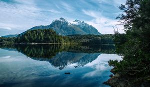 Preview wallpaper mountains, peaks, lake, trees, forest, reflection