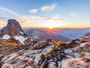 Preview wallpaper mountains, peaks, relief, rays, horizon