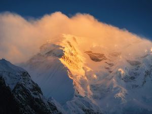 Preview wallpaper mountains, peaks, snow, sky, mist