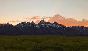 Preview wallpaper mountains, plain, landscape, peaks, twilight