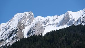 Preview wallpaper mountains, relief, snow, slope, trees, landscape