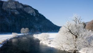 Preview wallpaper mountains, river, trees, snow, hoarfrost, rocks, turn