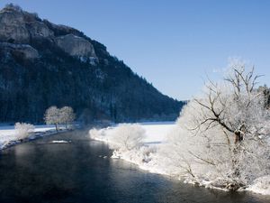 Preview wallpaper mountains, river, trees, snow, hoarfrost, rocks, turn