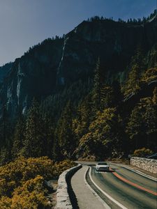 Preview wallpaper mountains, road, car, movement