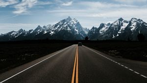 Preview wallpaper mountains, road, marking, auto, movement