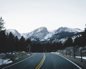 Preview wallpaper mountains, road, marking