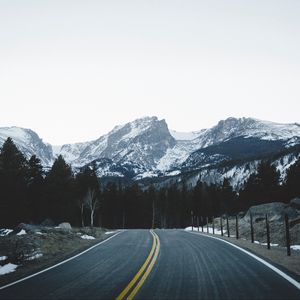 Preview wallpaper mountains, road, marking
