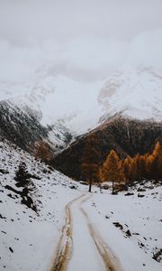 Preview wallpaper mountains, road, snow, winter, landscape