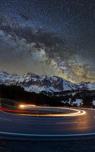 Preview wallpaper mountains, road, snowy, marking