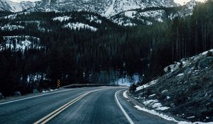 Preview wallpaper mountains, road, turn, peaks, snow