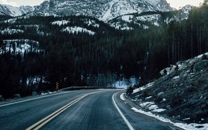 Preview wallpaper mountains, road, turn, peaks, snow