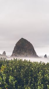 Preview wallpaper mountains, rocks, fog, bushes, cloudy