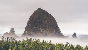 Preview wallpaper mountains, rocks, fog, bushes, cloudy