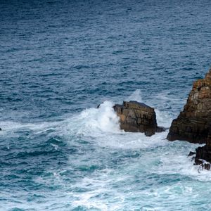 Preview wallpaper mountains, rocks, sea, waves, splashes, nature