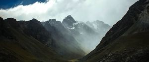 Preview wallpaper mountains, rocks, slope, fog, clouds