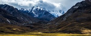 Preview wallpaper mountains, rocks, snowy, clouds, sky