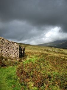 Preview wallpaper mountains, ruins, structure, scotland