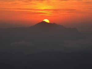 Preview wallpaper mountains, silhouette, sunset, dark