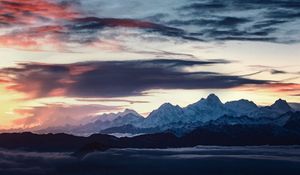 Preview wallpaper mountains, sky, clouds, horizon