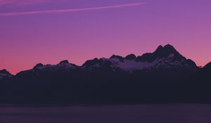 Preview wallpaper mountains, sky, evening, twilight, purple, alaska