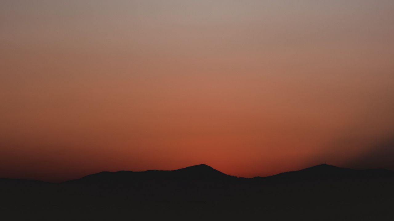 Wallpaper mountains, sky, gradient, dark, sunset