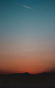 Preview wallpaper mountains, sky, gradient, dark, sunset