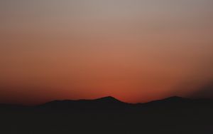 Preview wallpaper mountains, sky, gradient, dark, sunset
