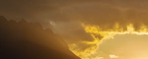 Preview wallpaper mountains, slope, clouds, rays, sun