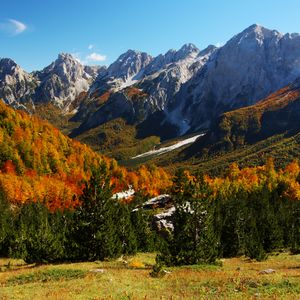 Preview wallpaper mountains, slope, valley, trees, autumn, landscape, nature