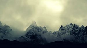Preview wallpaper mountains, snow, fog, sky