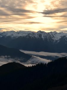 Preview wallpaper mountains, snow, fog, landscape