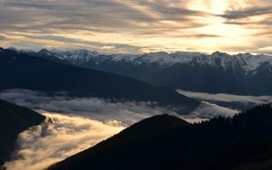 Preview wallpaper mountains, snow, fog, landscape