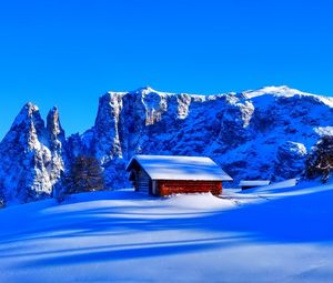 Preview wallpaper mountains, snow, hut, top, winter