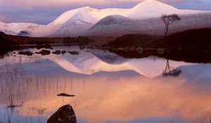 Preview wallpaper mountains, snow, lake, reflection, mirror, evening