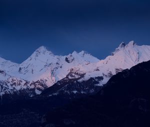 Preview wallpaper mountains, snow, landscape, dusk, mountain range