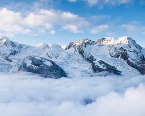 Preview wallpaper mountains, snow, slope, sunshine, nature