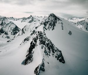 Preview wallpaper mountains, snow, snowy, peaks, rocks