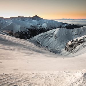 Preview wallpaper mountains, snow, snowy, sun