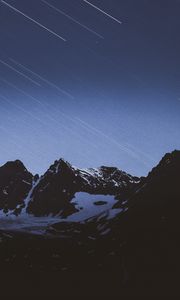 Preview wallpaper mountains, snow, snowy, starfall, stars